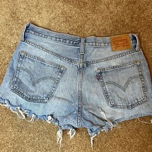 Levi’s 501 shorts 30